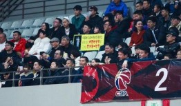 南京球迷爆料视频最新网站,最新网站视频揭秘赛事幕后精彩瞬间